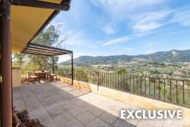 Finca in Alaró with panoramic views