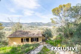 Finca in Alaró with panoramic views